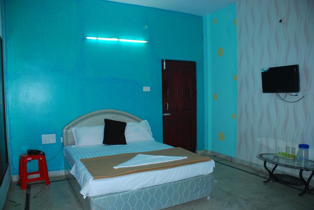 מלון טירופאטי Jayalakshmi Residency חדר תמונה