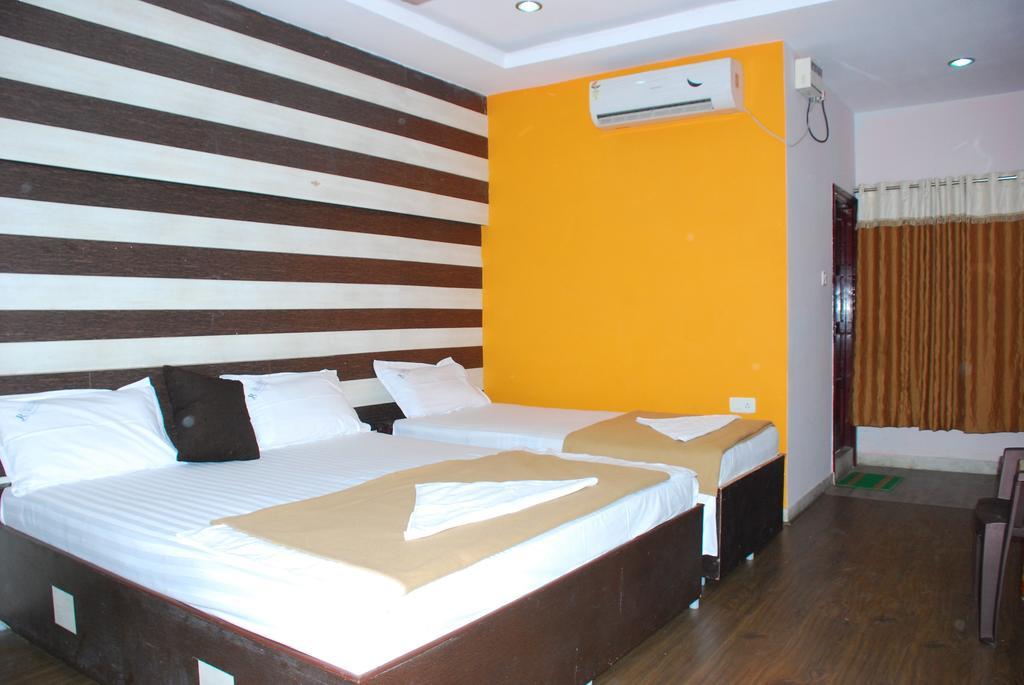 מלון טירופאטי Jayalakshmi Residency חדר תמונה