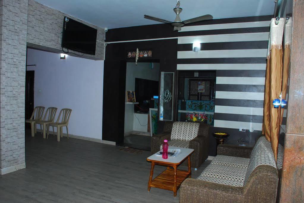 מלון טירופאטי Jayalakshmi Residency מראה חיצוני תמונה